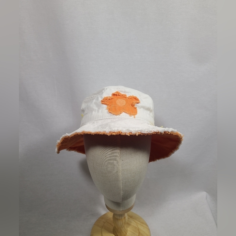Kindercaps Dorfman pacific patchwork floral bucket hat- Size 4-6X kids